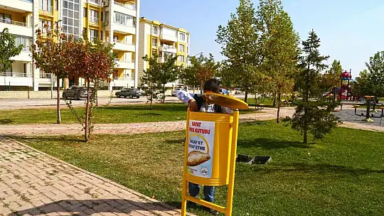 Elazığ'da bayat ekmek ve artık yemekler mamaya dönüşüyor