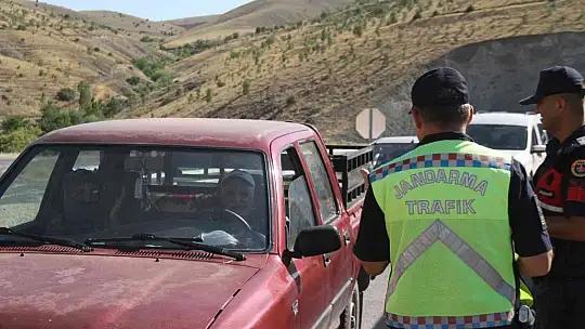 Elazığ'da bayram tatili dönüşü helikopter destekli trafik denetimi