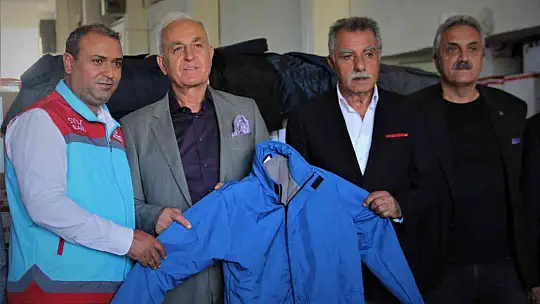 Elazığ'da bin 250 çocuğu ısıtacak yardım