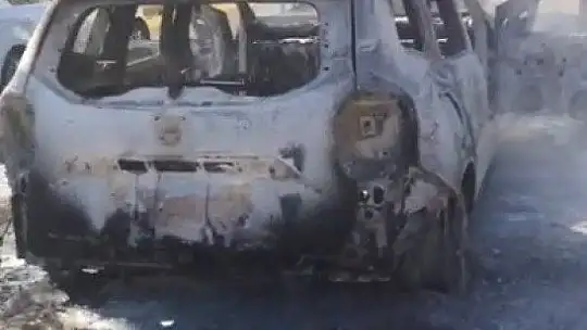 Elazığ'da cip yanarak kül oldu