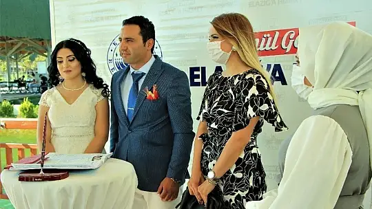 Nikahlar en fazla 10 kişi ile kıyılmaya başlandı