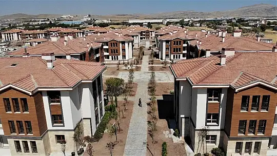 Elazığ'da depremin ardından 381 konut daha tamamlandı