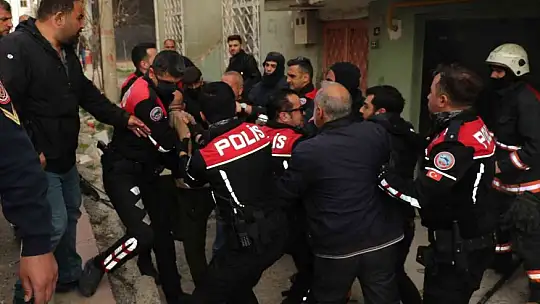 Elazığ'da ev yangını: 6 kişi itfaiye tarafından kurtarıldı