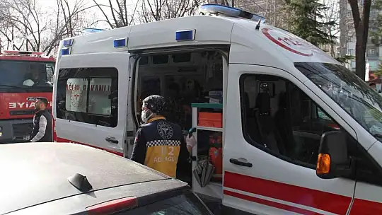 Elazığ'da faciadan dönüldü: Eğitim kurumundaki yangın yürekleri ağızlara getirdi