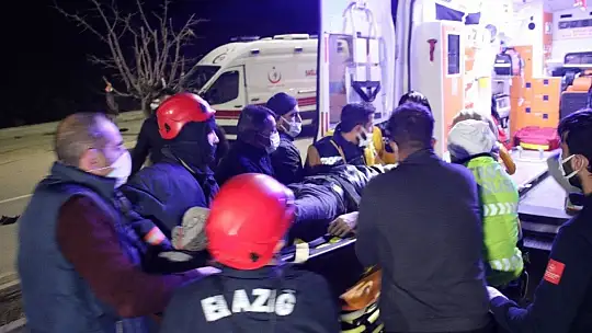 Elazığ'da feci kaza: 2 ölü, 3'ü ağır 5 yaralı