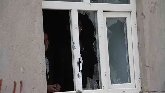 Elazığ'da iki aile arasında silahlı, kılıçlı, bijonlu kavga: 3 yaralı