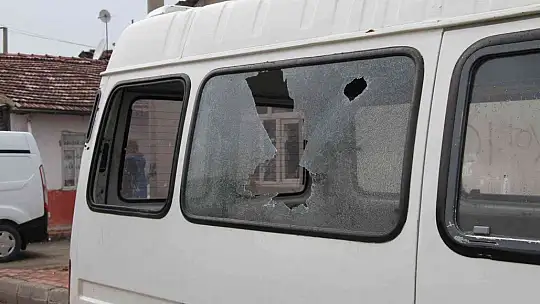 Elazığ'da iki aile arasında silahlı, kılıçlı, bijonlu kavga: 3 yaralı