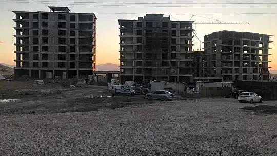 Elazığ'da inşaatın 7. katından düşen işçi hayatını kaybetti