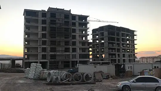 Elazığ'da inşaatın 7. katından düşen işçi hayatını kaybetti