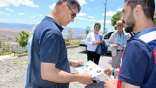 Elazığ'da jandarma ekiplerinden vatandaşlara 'Siber farkındalık' eğitimi