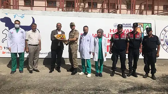 Elazığ'da jandarmadan 4 Ekim Dünya Hayvanları Koruma Günü etkinliği