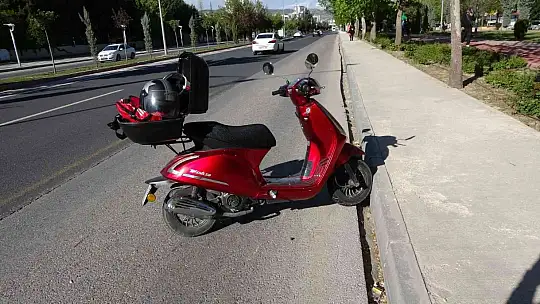 Elazığ'da kadın sürücü motosiklet ile yayaya çarptı: 2 yaralı