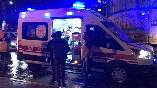 Elazığ'da kamyon ile otomobil çarpıştı: 1 yaralı