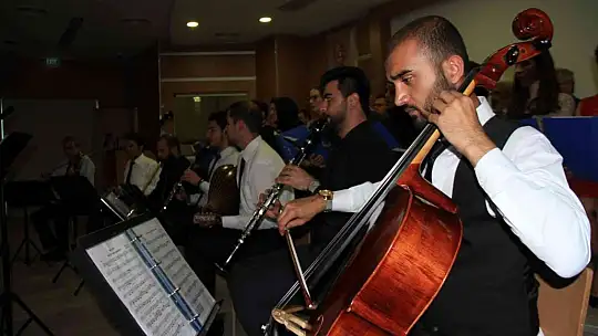 Elazığ'da kanser hastaları için moral konseri düzenlendi