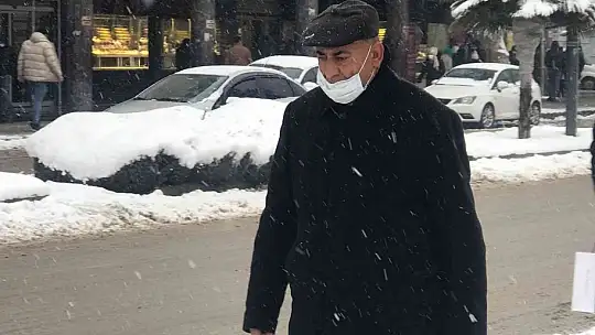 Elazığ'da kar yağışı etkisini sürdürüyor