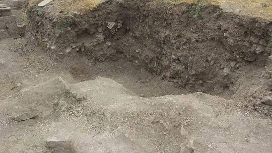 Elazığ'da kentsel dönüşüm kazısında Osmanlı dönemine ait tarihi kilise bulundu