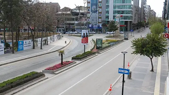 Elazığ'da kısıtlamada herkes evde, onlar görevde