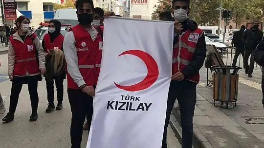 Elazığ'da Kızılay Haftası yürüyüşü