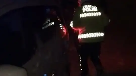 Elazığ'da mahsur kalan vatandaşların imdadına polis ekipleri yetişti