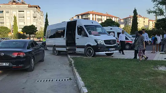 Elazığ'da minibüs ile otomobil çarpıştı: 2 yaralı