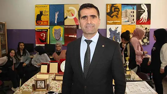 Elazığ'da öğrenciler hem okuyup hem meslek öğrenerek harçlıklarını çıkarıyor