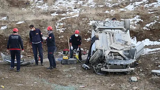Elazığ'da otomobil takla attı: 1 ölü, 1 yaralı