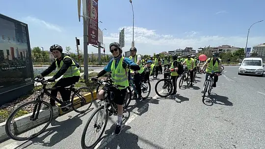 Elazığ'da pedallar bağımlılıktan uzak nesiller için çevrildi