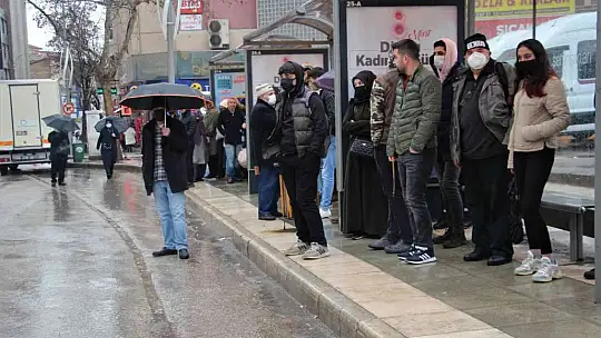 Elazığ'da sağanak yağış ekili oldu
