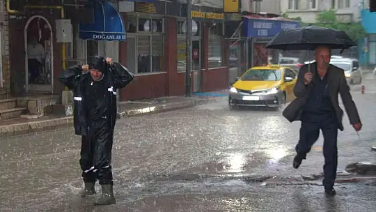 Elazığ'da sağanak yağış etkisini yeniden gösterdi