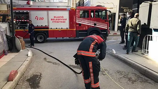 Elazığ'da teras yangını