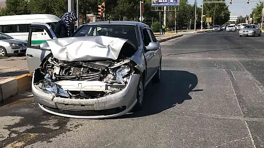Elazığ'da trafik kazası: 1 yaralı