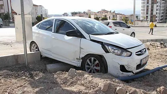 Elazığ'da trafik kazası: 2 yaralı
