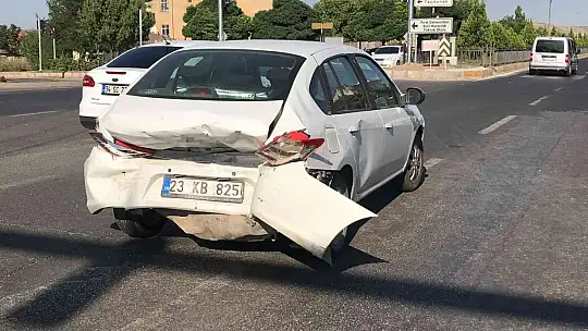 Elazığ'da trafik kazası: 3 yaralı