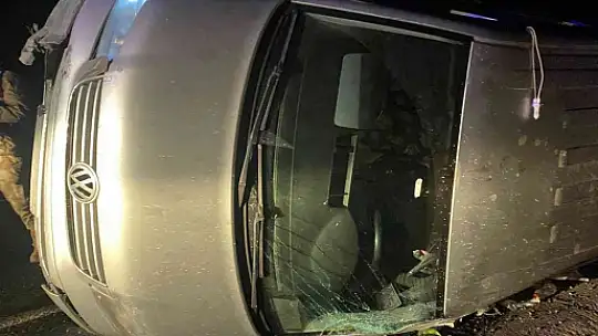 Elazığ'da transit yan yattı: 4 yaralı