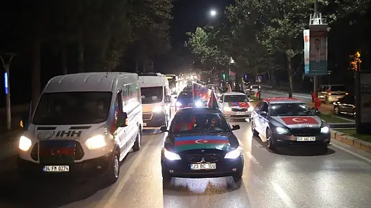 Elazığ'dan Azerbaycan'a 100 araçla destek konvoyu