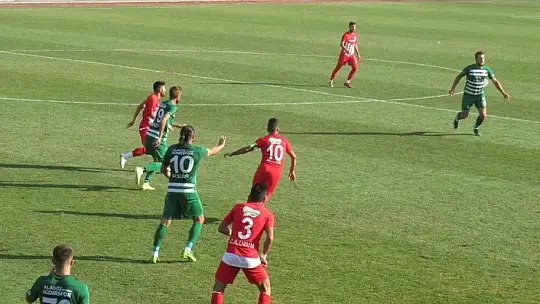 Elazığ Karakoçan son dakika golüyle puanı kaptı