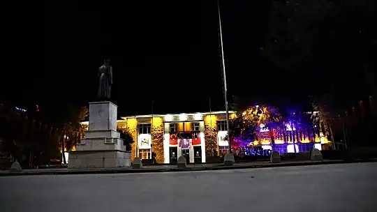 Elazığlılar kısıtlama ile evlerine çekildi, şehir sessizliğe büründü