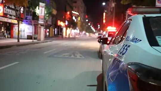 Elazığlılar kısıtlama ile evlerine çekildi, şehir sessizliğe büründü