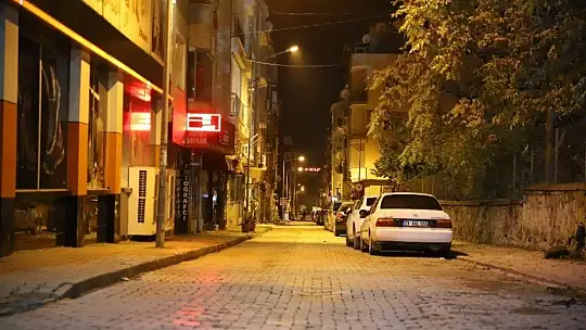 Elazığlılar kısıtlama ile evlerine çekildi, şehir sessizliğe büründü