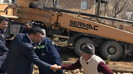 Engelli vatandaş için beton yol yapıldı