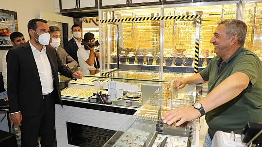 Başkan Şerifoğulları Kuyumcular Çarşısı'nı Ziyaret Etti