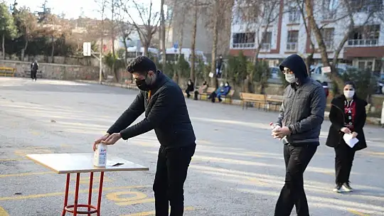 Ertelenen ALES aylar sonra korona tedbirleriyle yapıldı