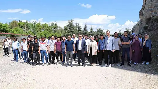 Fırat Fest ile üniversite öğrencileri Elazığ'ı tanıyor