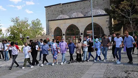 Fırat Fest ile üniversite öğrencileri Elazığ'ı tanıyor
