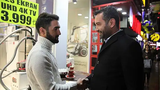 Başkan Şerifoğulları, Gazi Caddesindeki Esnafları Ziyaret Etti