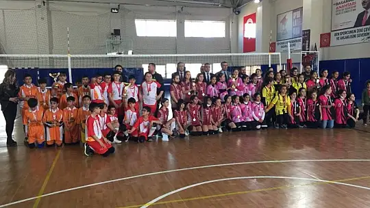 Gençler voleybolda şampiyonlar belli oldu