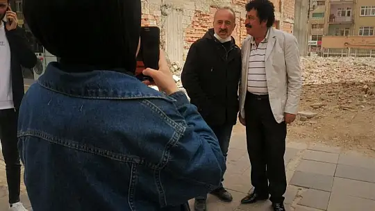 Görenler şoke oldu, 'Müslüm Gürses' Elazığ sokaklarını turladı