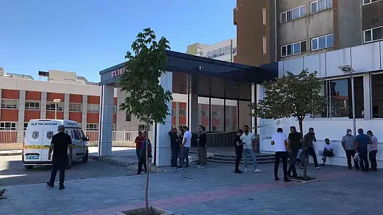 Hastane içinde silahlı kavga: 1'i ağır 2 yaralı