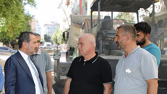 Başkan Şerifoğulları, Şehit İlhanlar Caddesi'nde incelemelerde bulundu