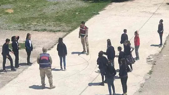 Jandarma ekipleri içleri ısıttı